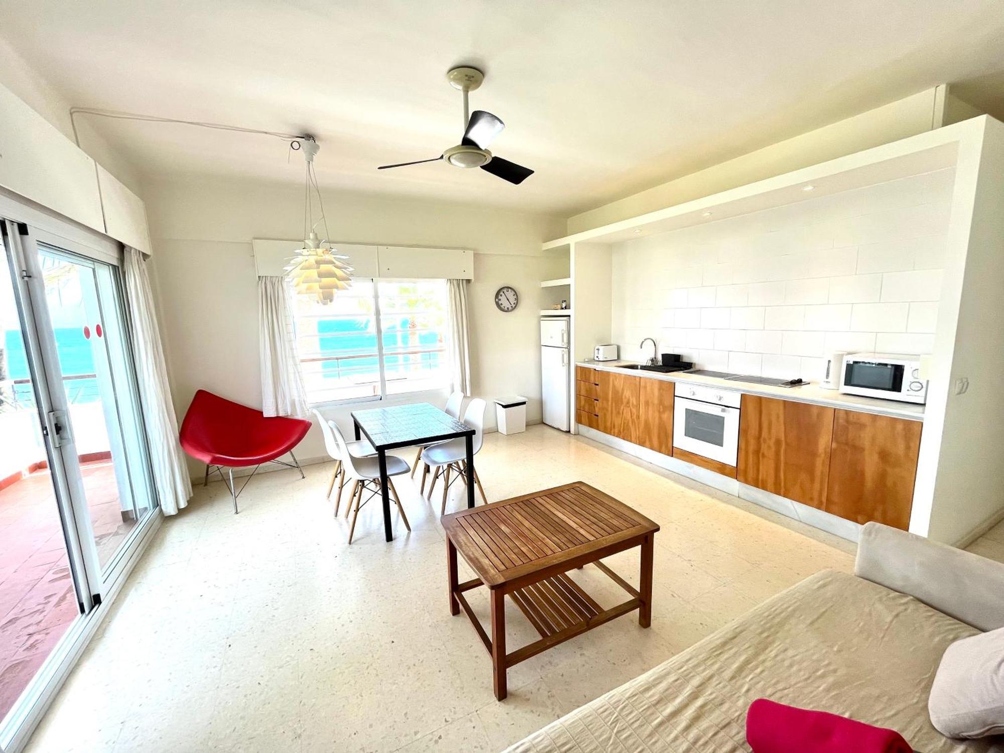 נרחה Apartamentos Playa Torrecilla מראה חיצוני תמונה