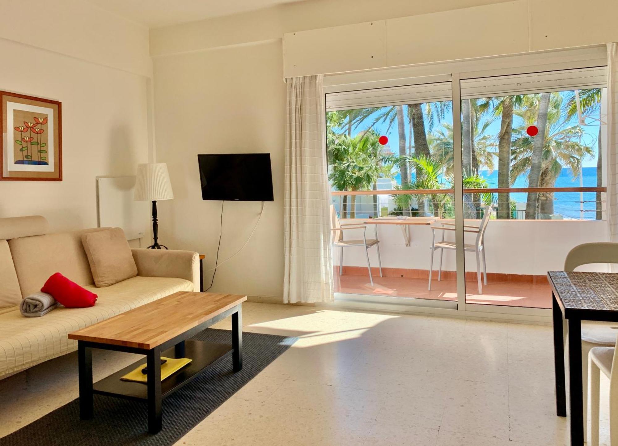 נרחה Apartamentos Playa Torrecilla מראה חיצוני תמונה