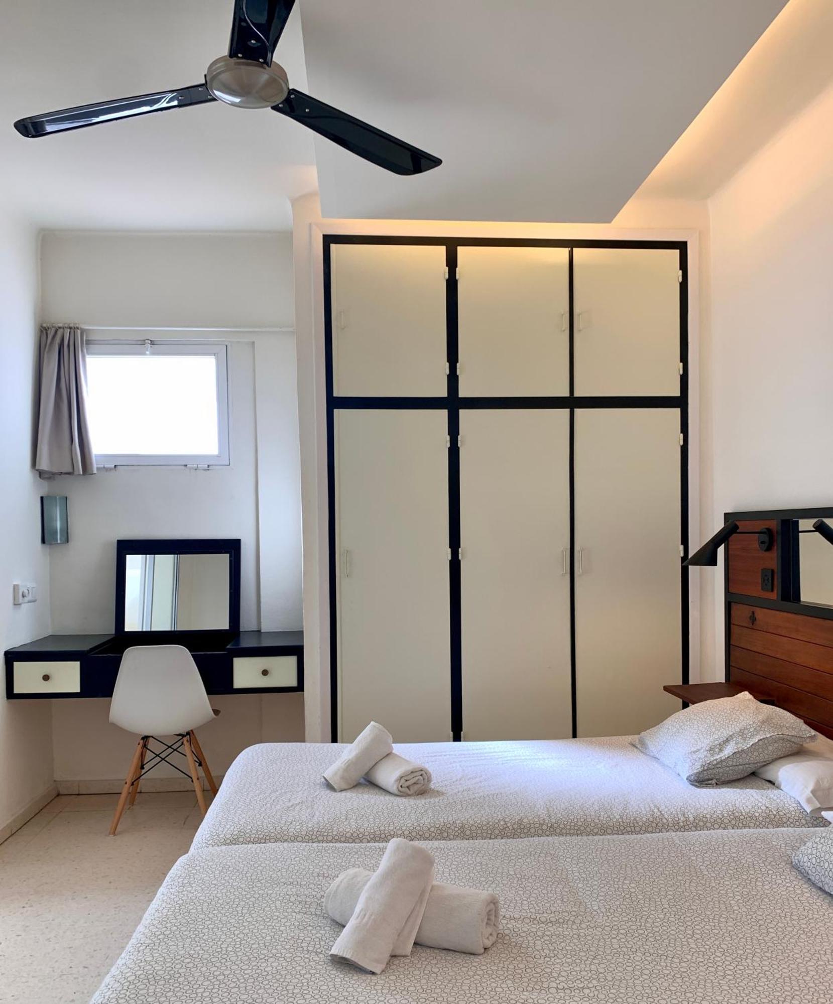 נרחה Apartamentos Playa Torrecilla מראה חיצוני תמונה