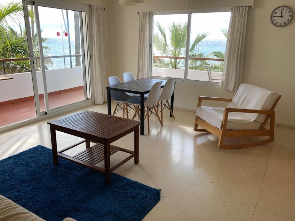 נרחה Apartamentos Playa Torrecilla חדר תמונה
