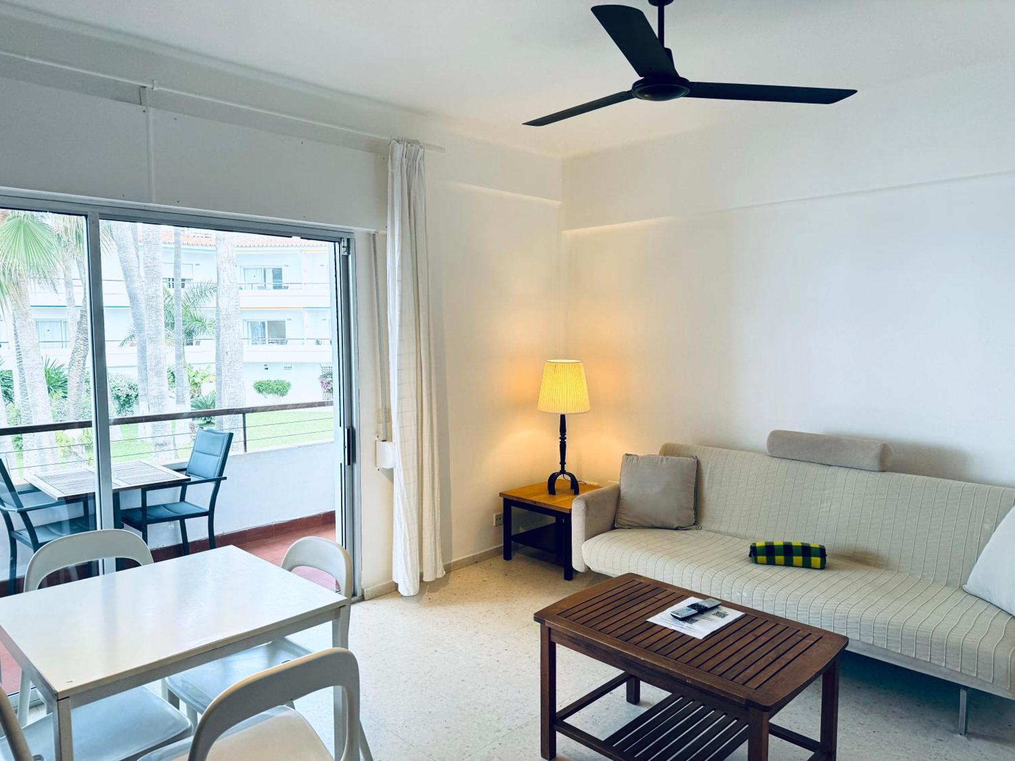 נרחה Apartamentos Playa Torrecilla מראה חיצוני תמונה