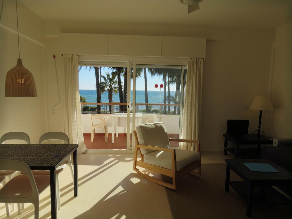נרחה Apartamentos Playa Torrecilla מראה חיצוני תמונה