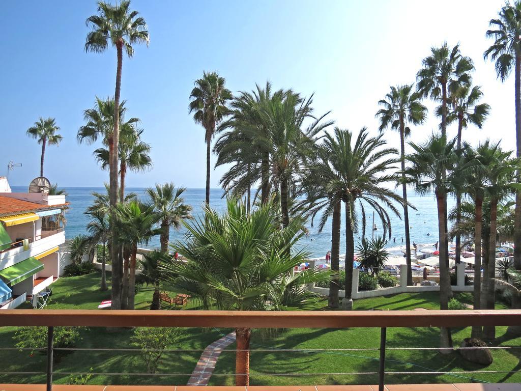 נרחה Apartamentos Playa Torrecilla מראה חיצוני תמונה