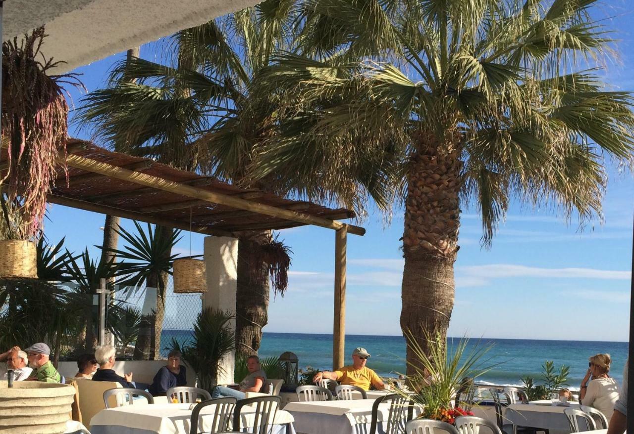 נרחה Apartamentos Playa Torrecilla מראה חיצוני תמונה