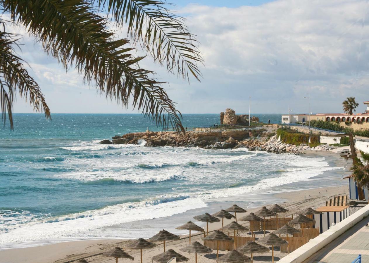 נרחה Apartamentos Playa Torrecilla מראה חיצוני תמונה