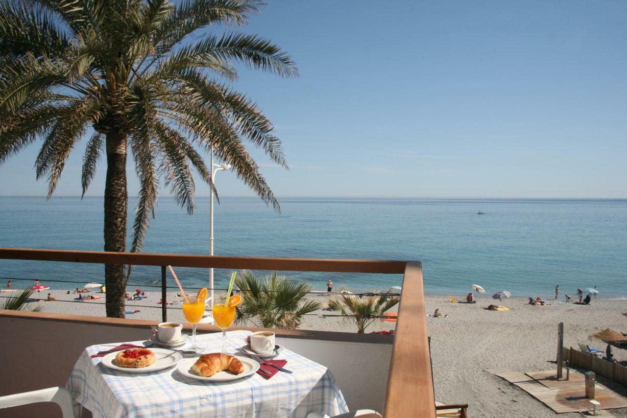 נרחה Apartamentos Playa Torrecilla מראה חיצוני תמונה