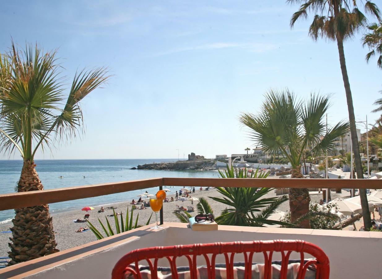 נרחה Apartamentos Playa Torrecilla מראה חיצוני תמונה