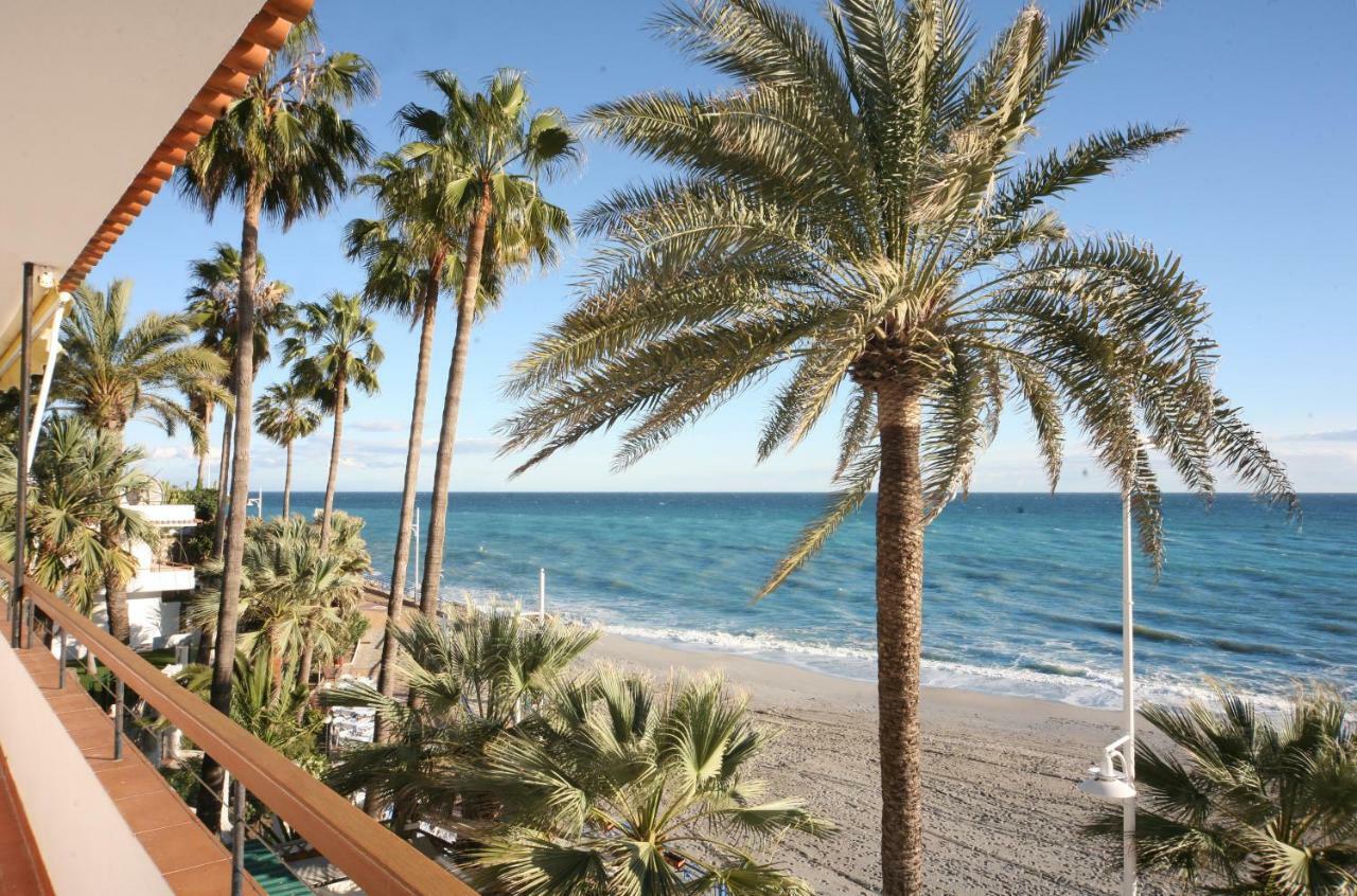 נרחה Apartamentos Playa Torrecilla מראה חיצוני תמונה